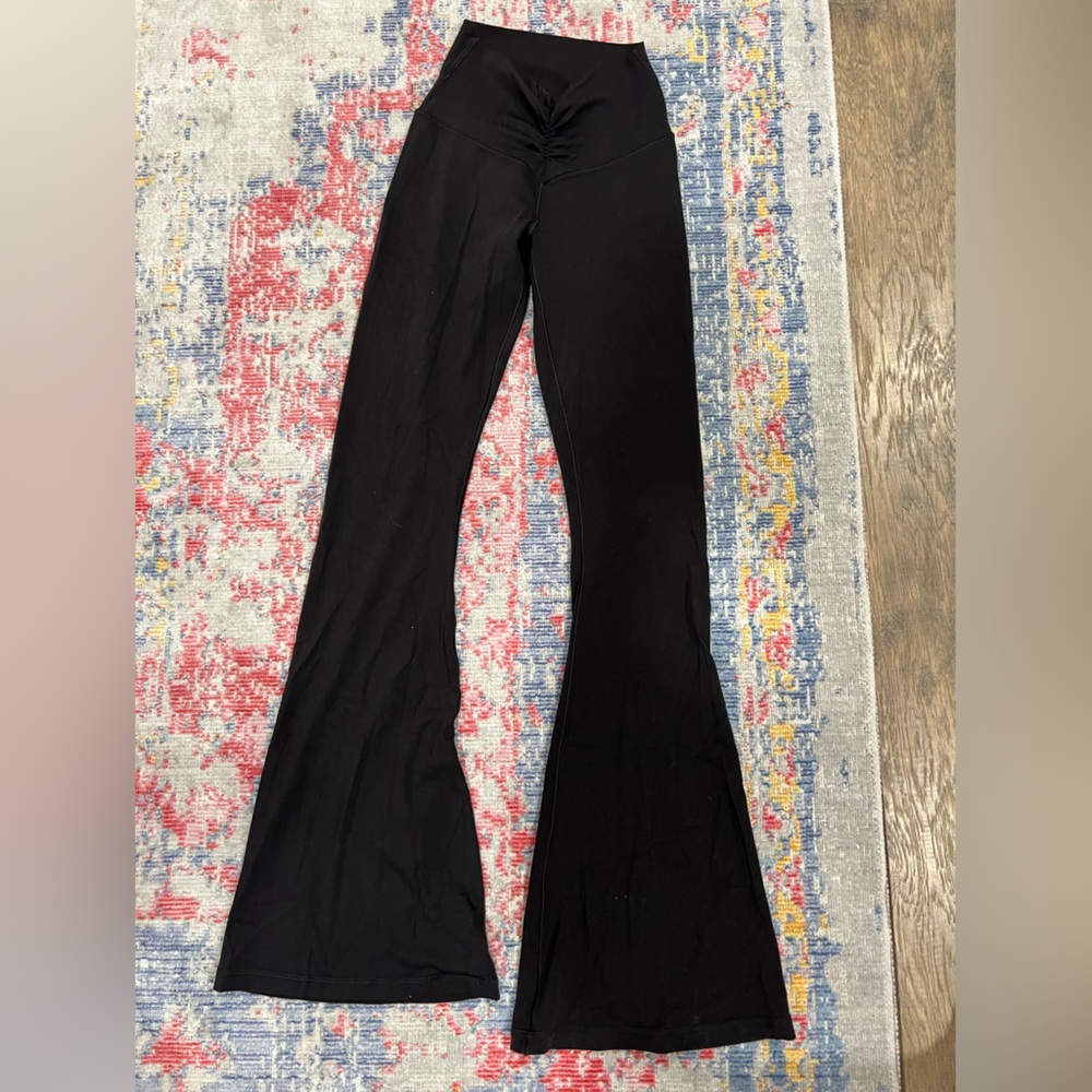 black aerie flare leggings with cinch waistband